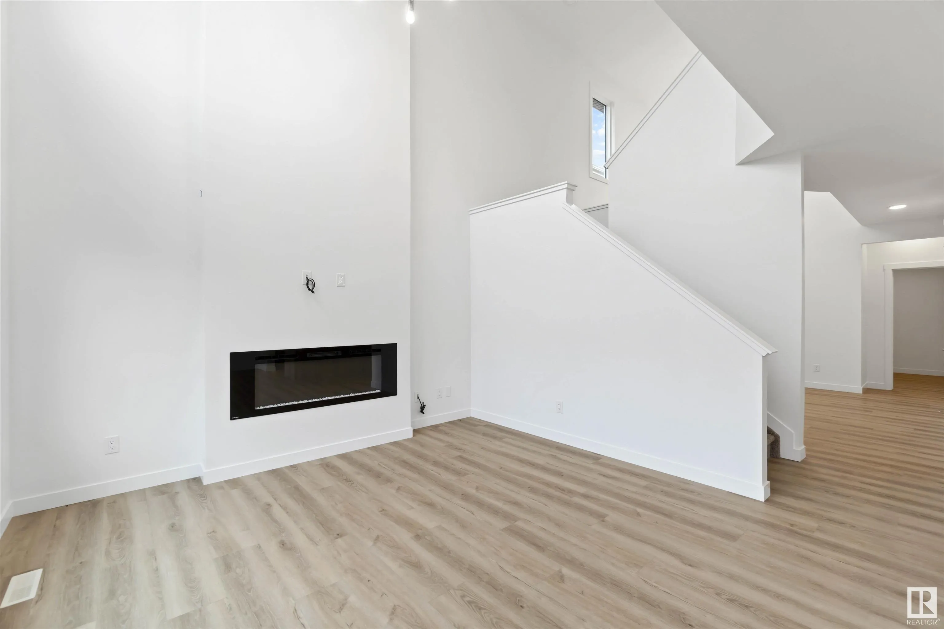 42 SERENO Lane