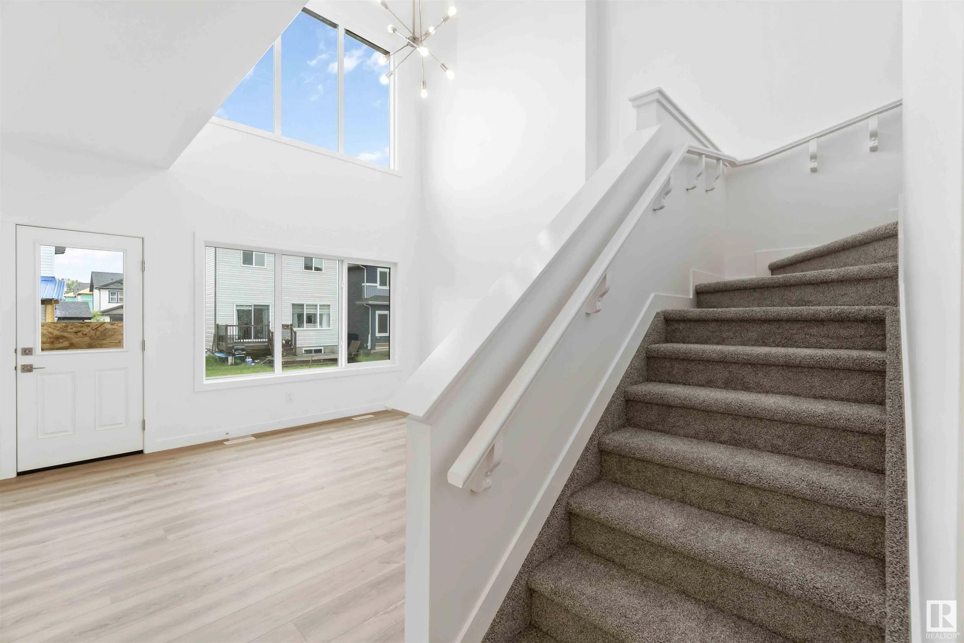 42 SERENO Lane
