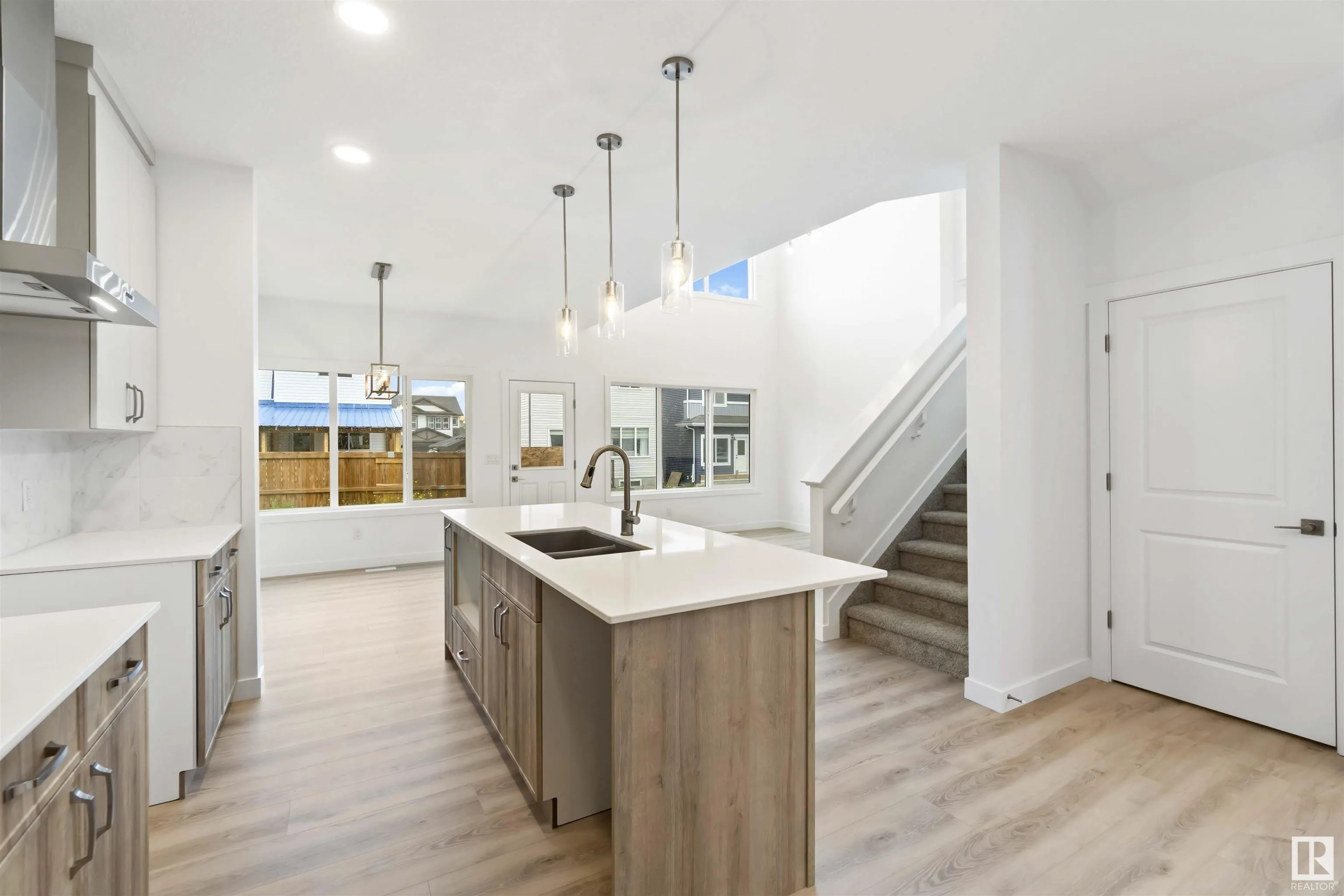 42 SERENO Lane