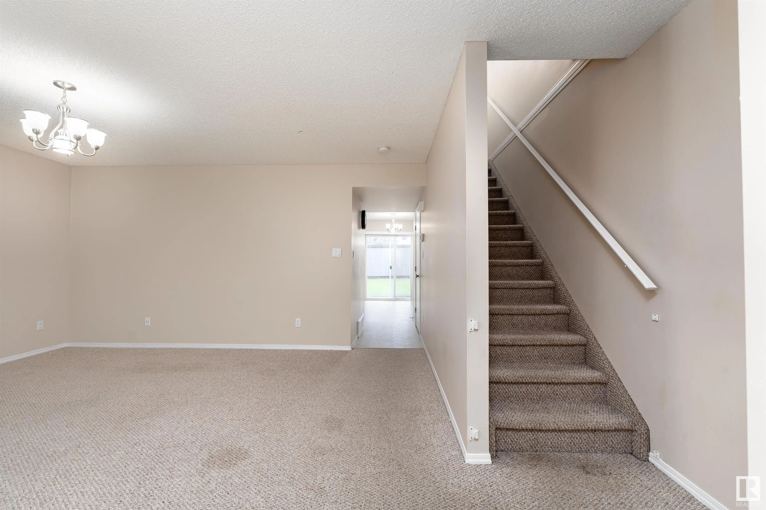 180 BRIDGEPORT Boulevard