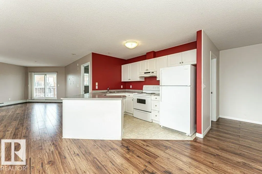 9930 100 Avenue