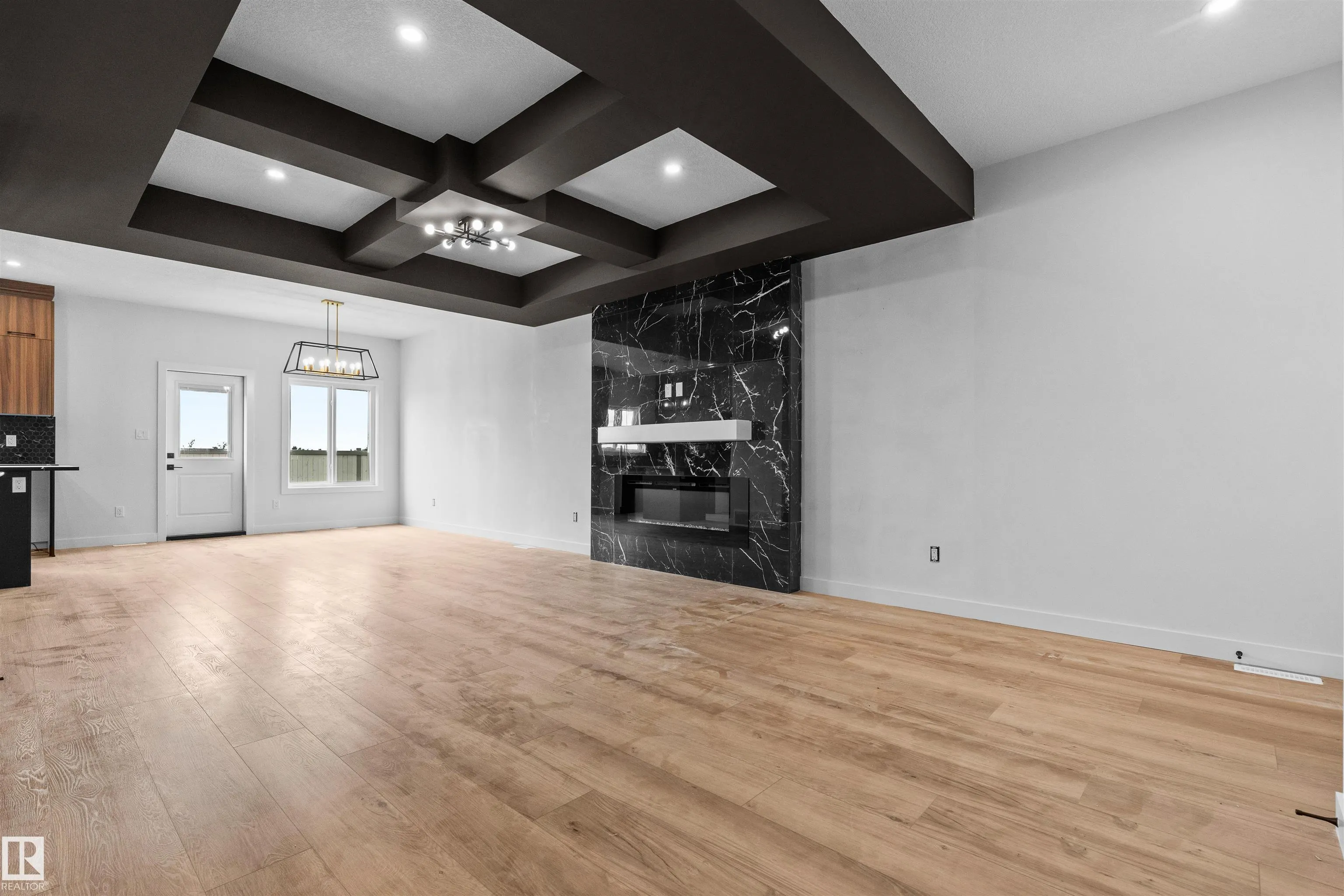 9592 86 Street