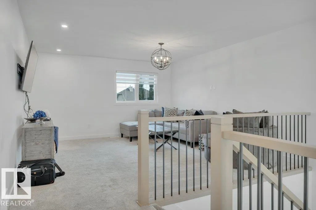 5802 SOLEIL Boulevard