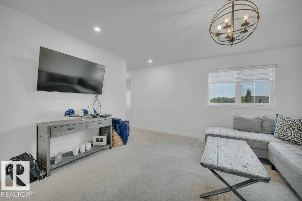5802 SOLEIL Boulevard