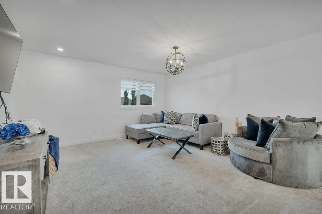 5802 SOLEIL Boulevard