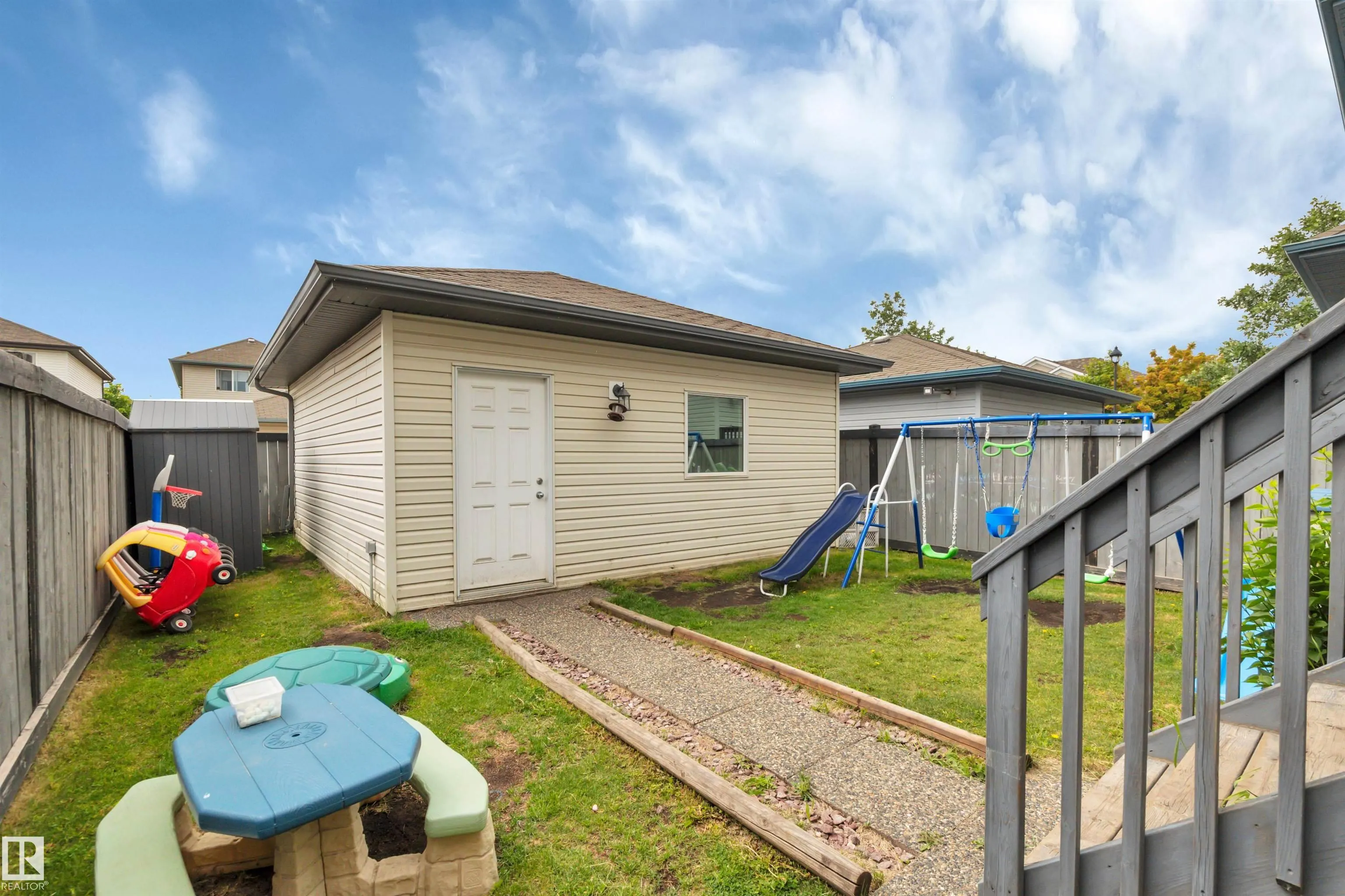 121 KEYSTONE Crescent