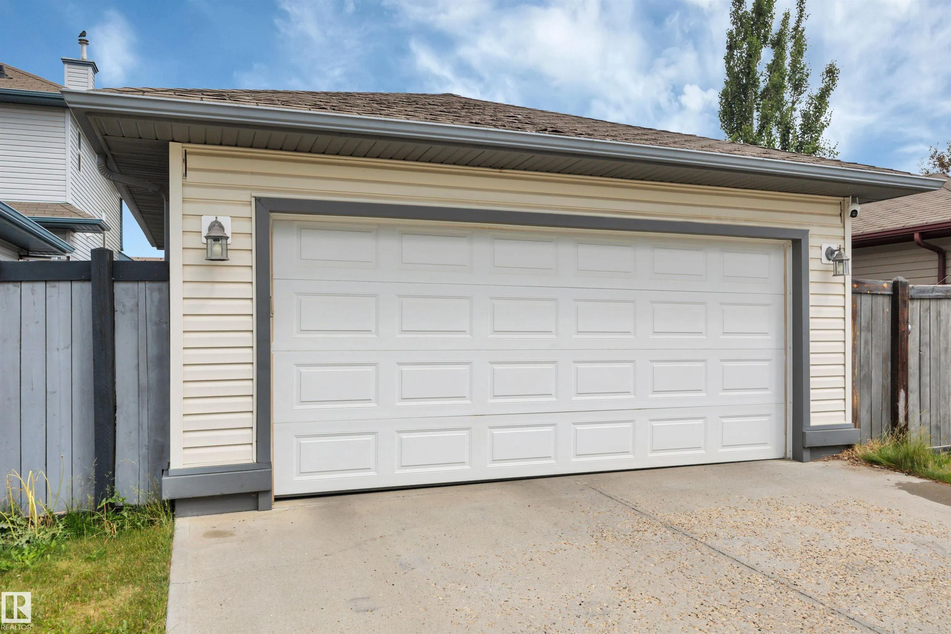 121 KEYSTONE Crescent