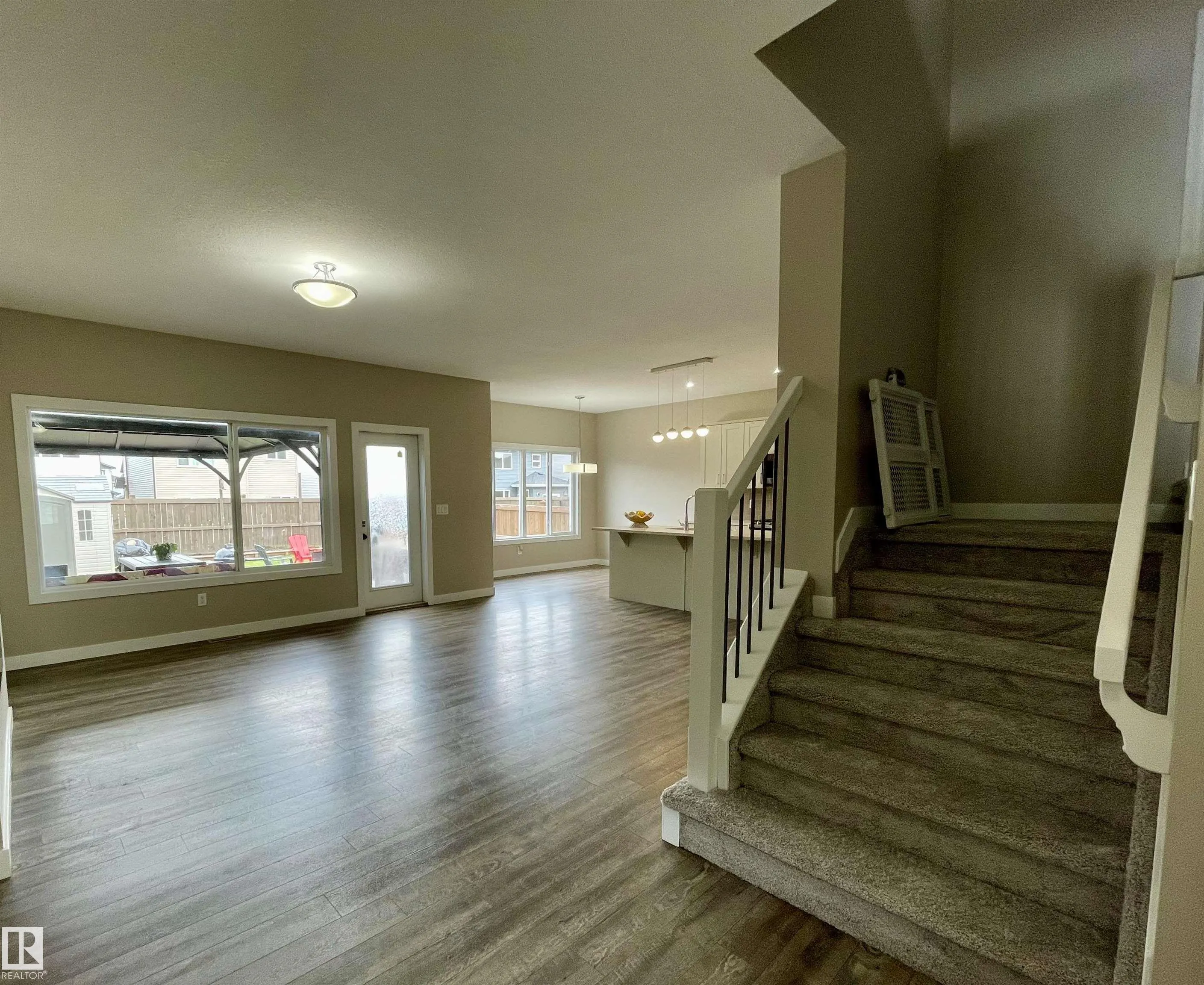 44 PRESCOTT Boulevard