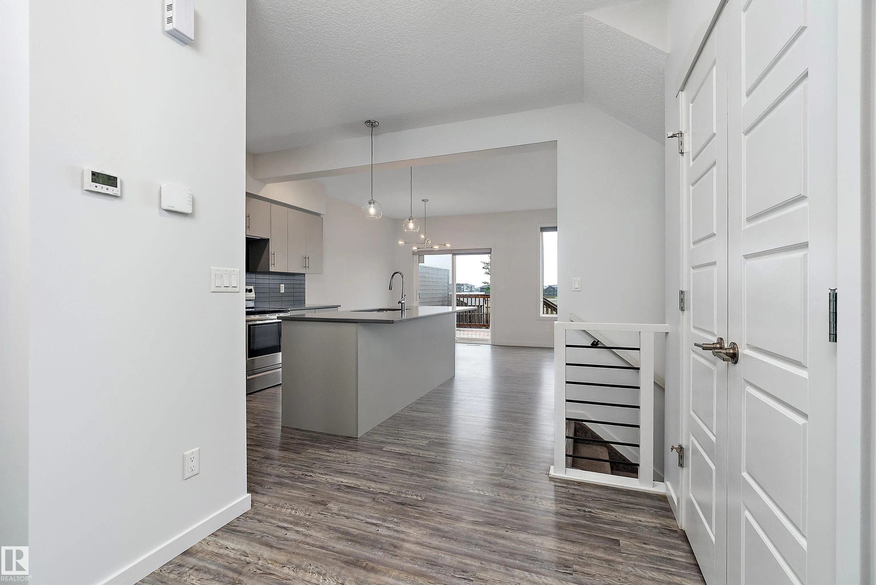 50 EDINBURGH CRT