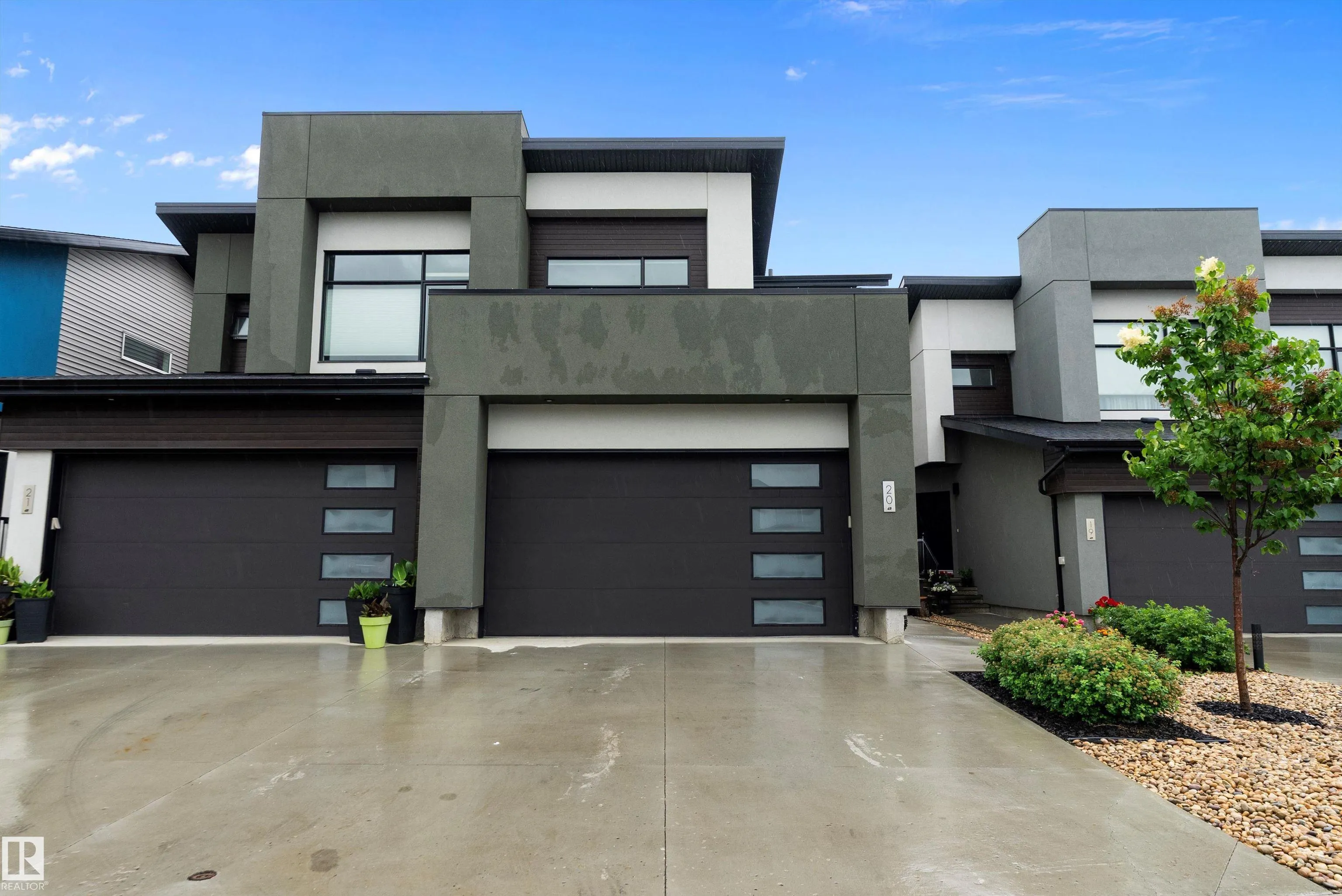 50 EDINBURGH CRT