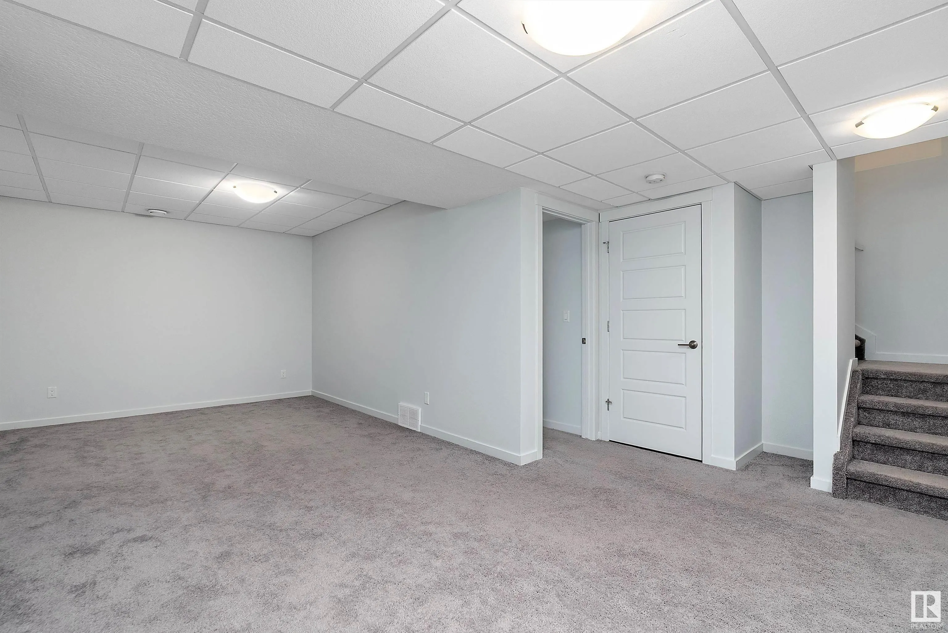 50 EDINBURGH CRT