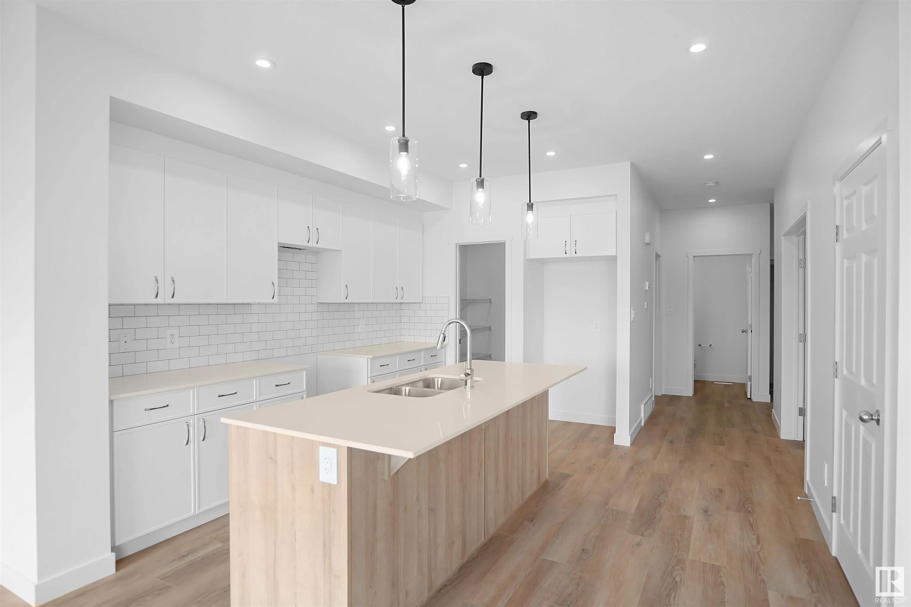 96 Nerine Crescent