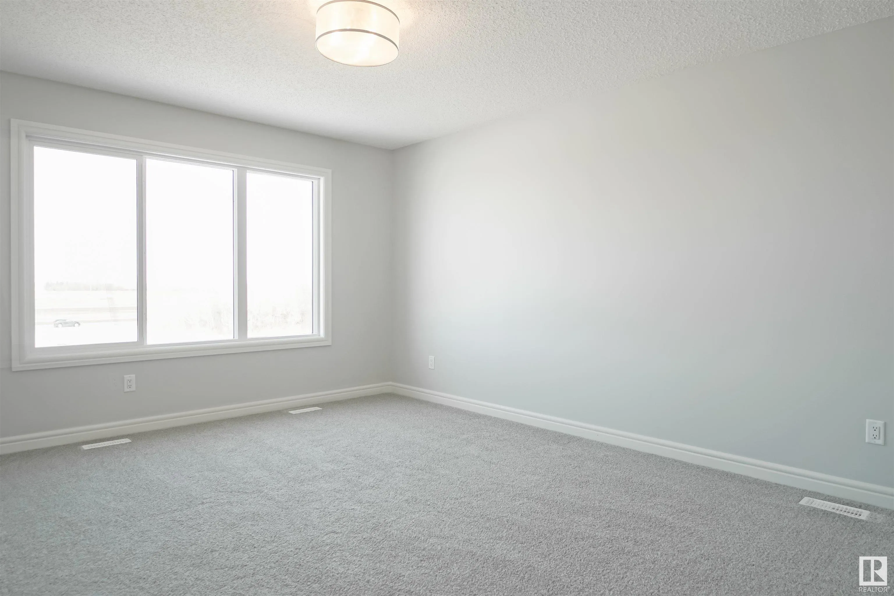 185 CALEDON Crescent