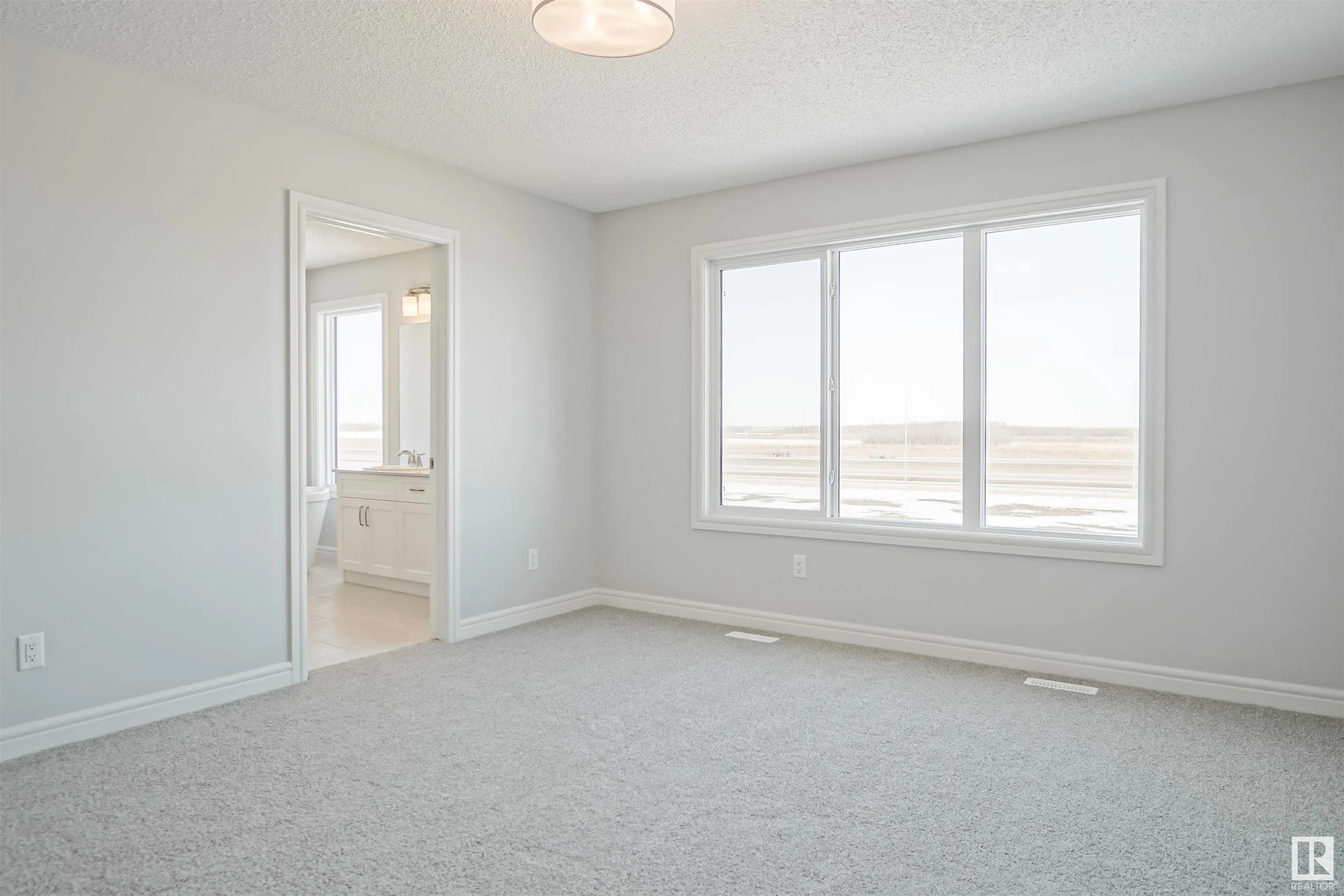 185 CALEDON Crescent