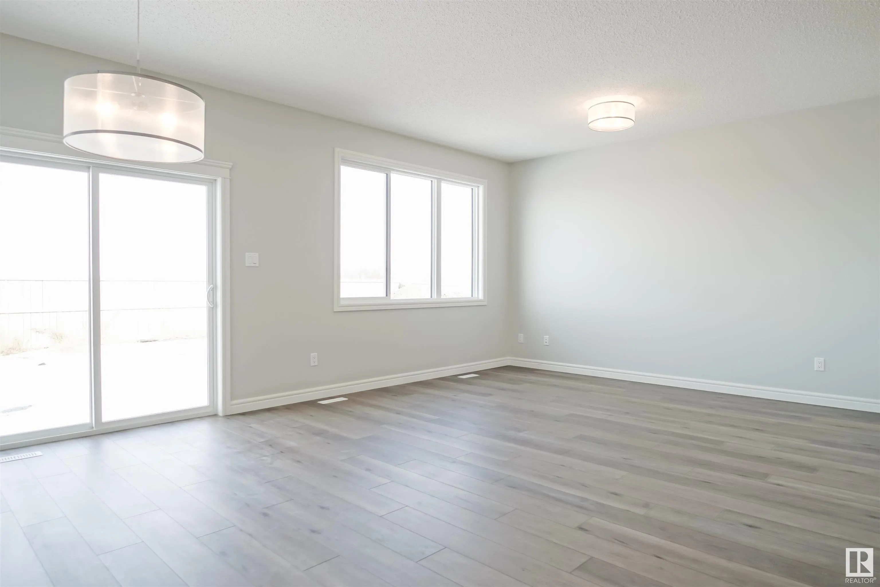 185 CALEDON Crescent