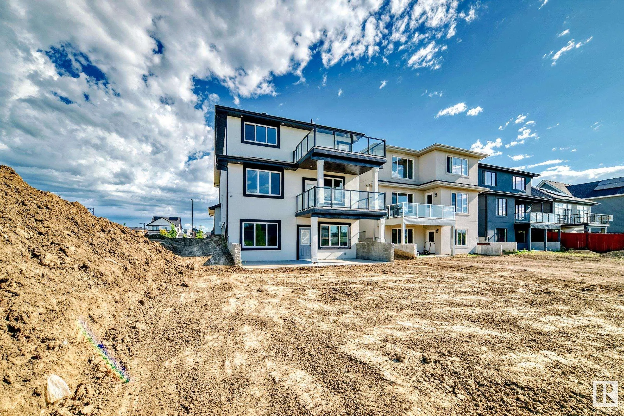 128 EDGEWATER Circle