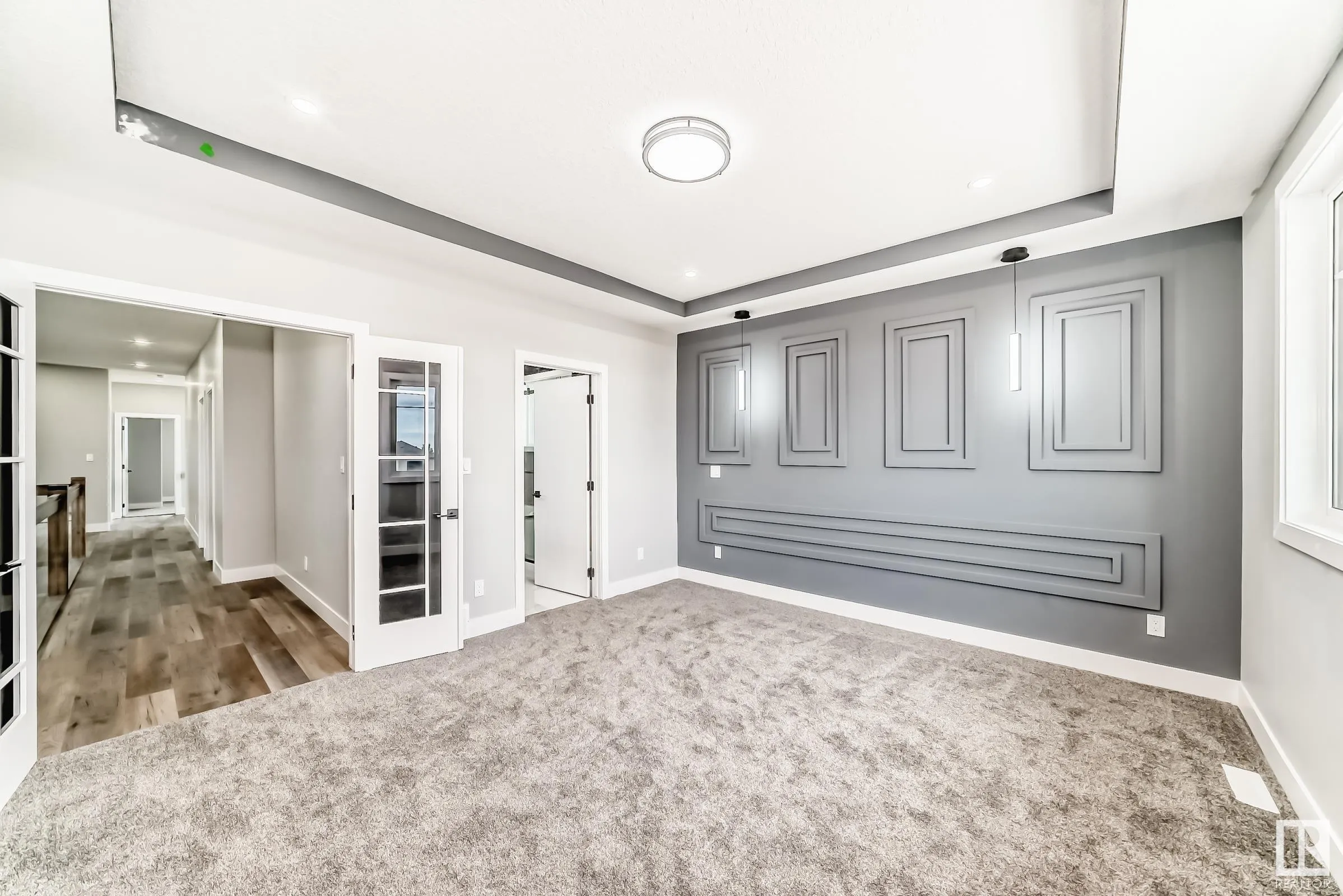 128 EDGEWATER Circle