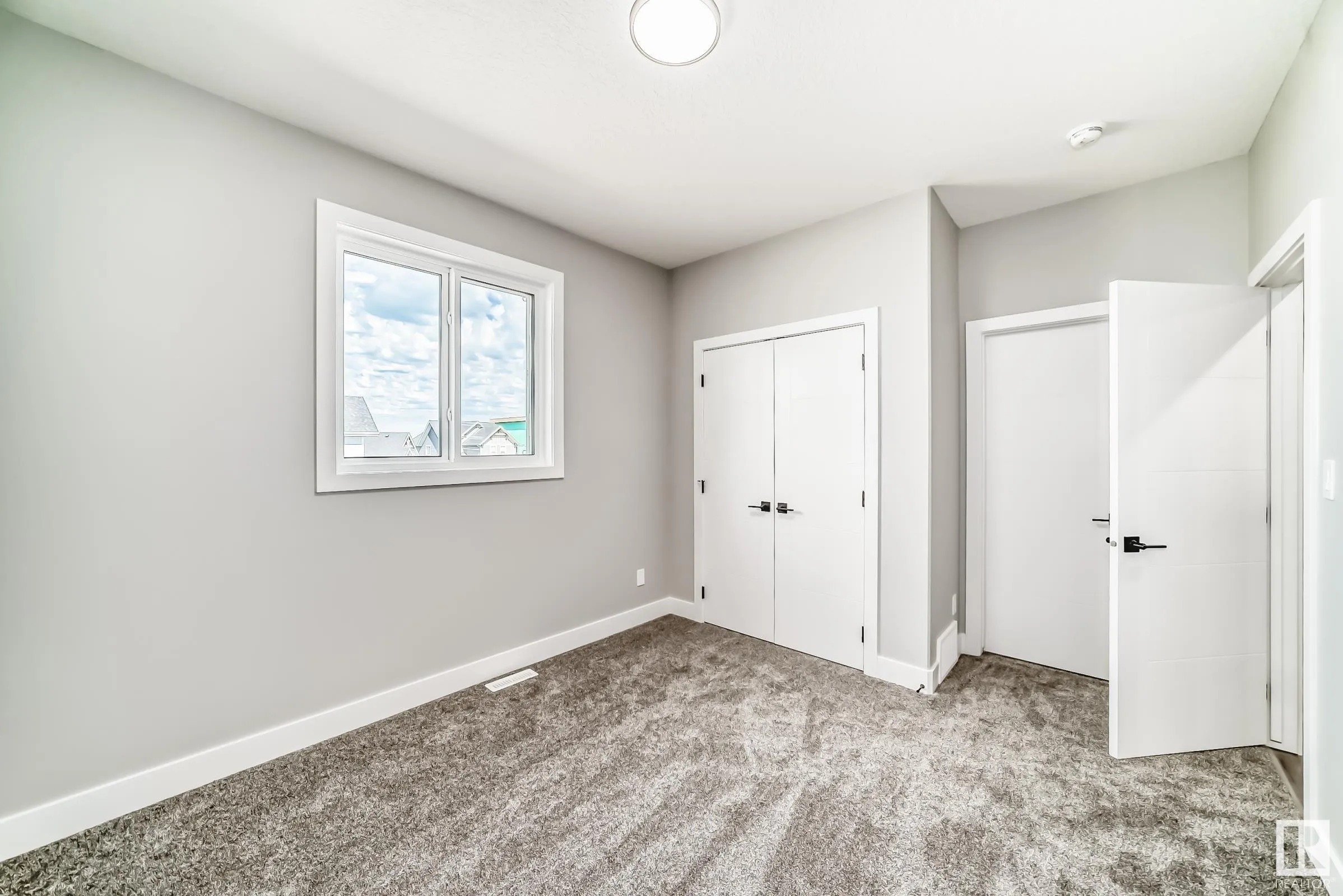 128 EDGEWATER Circle