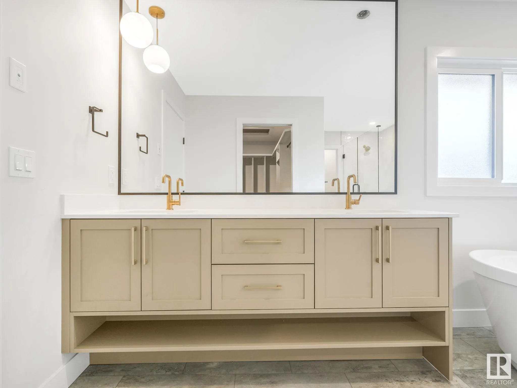 100 Edgefield Way