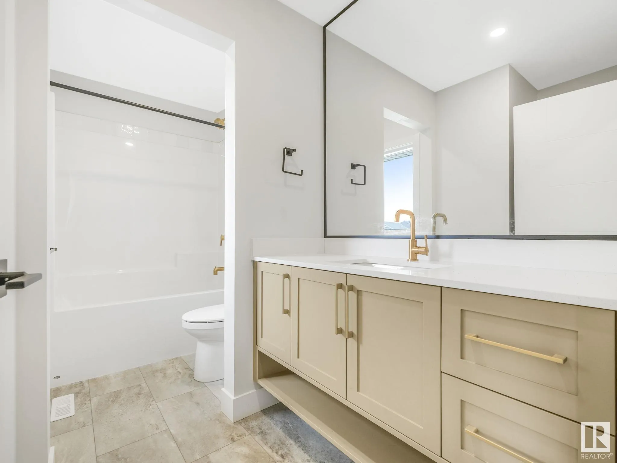 100 Edgefield Way
