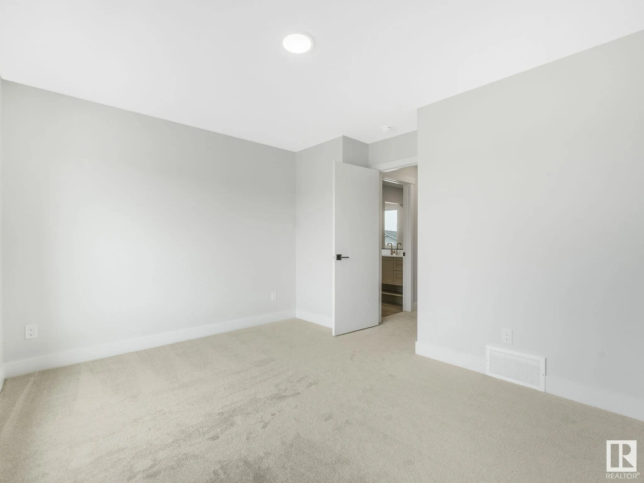 100 Edgefield Way