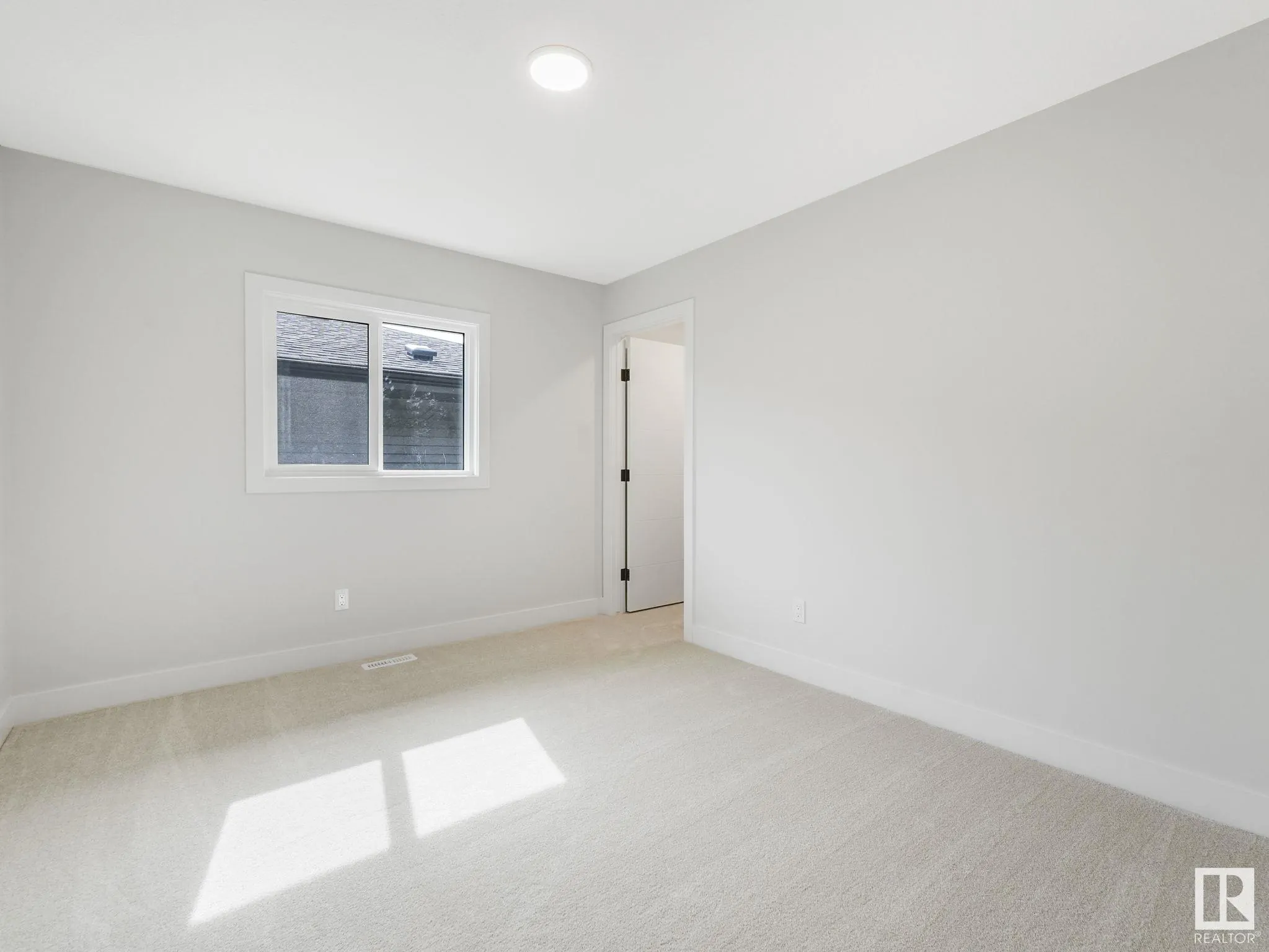 100 Edgefield Way