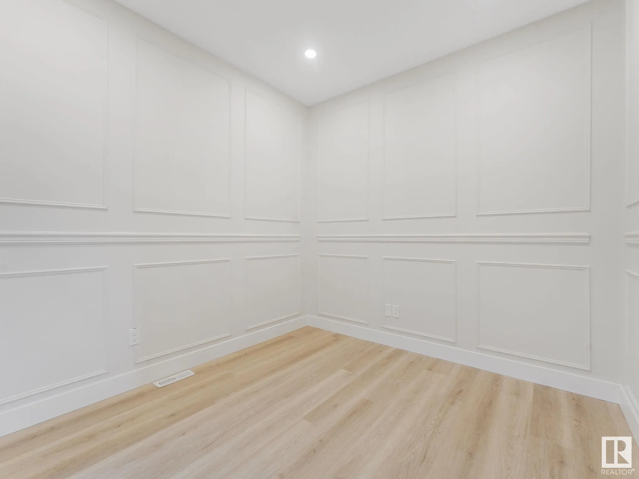 100 Edgefield Way