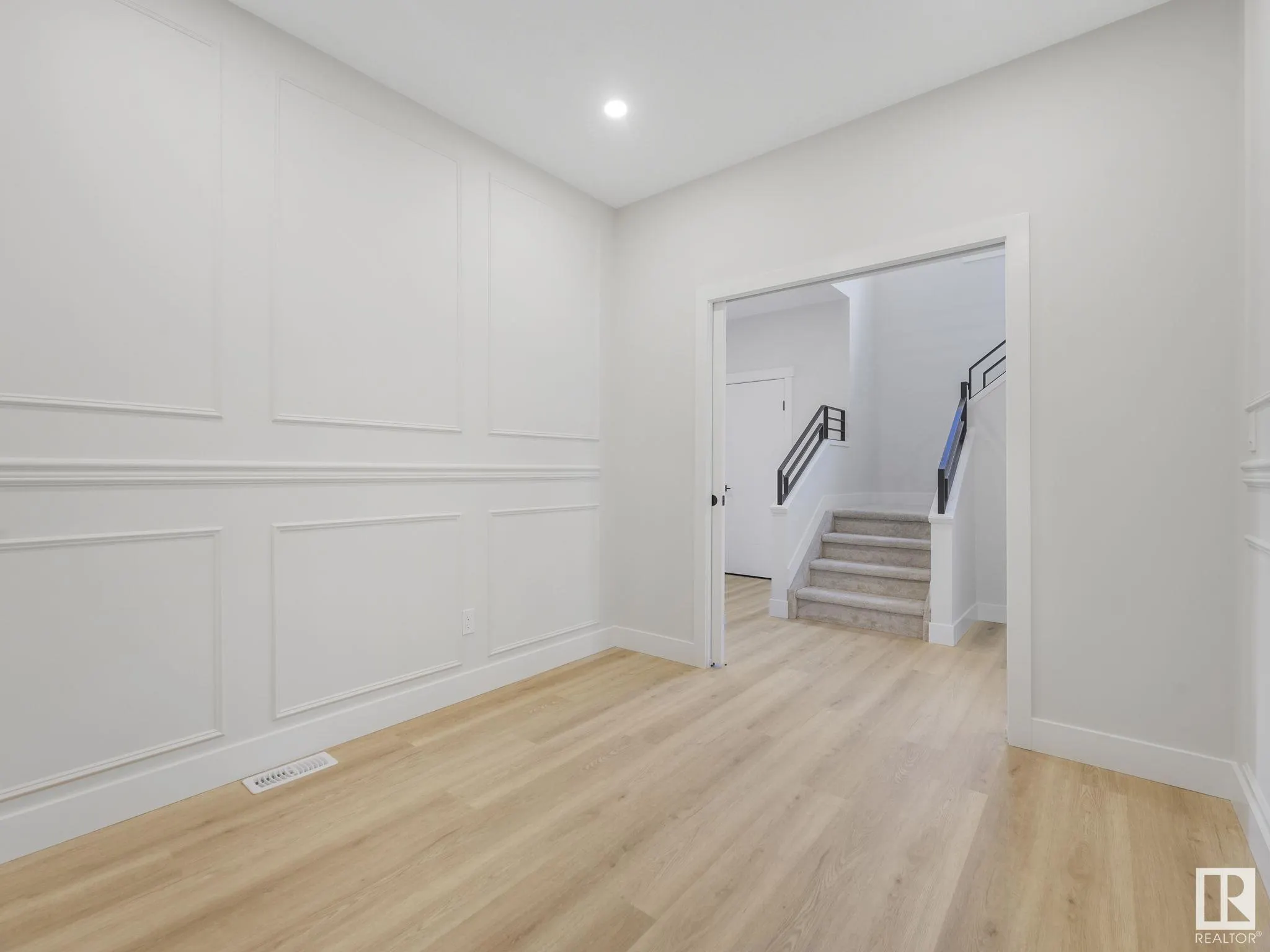 100 Edgefield Way