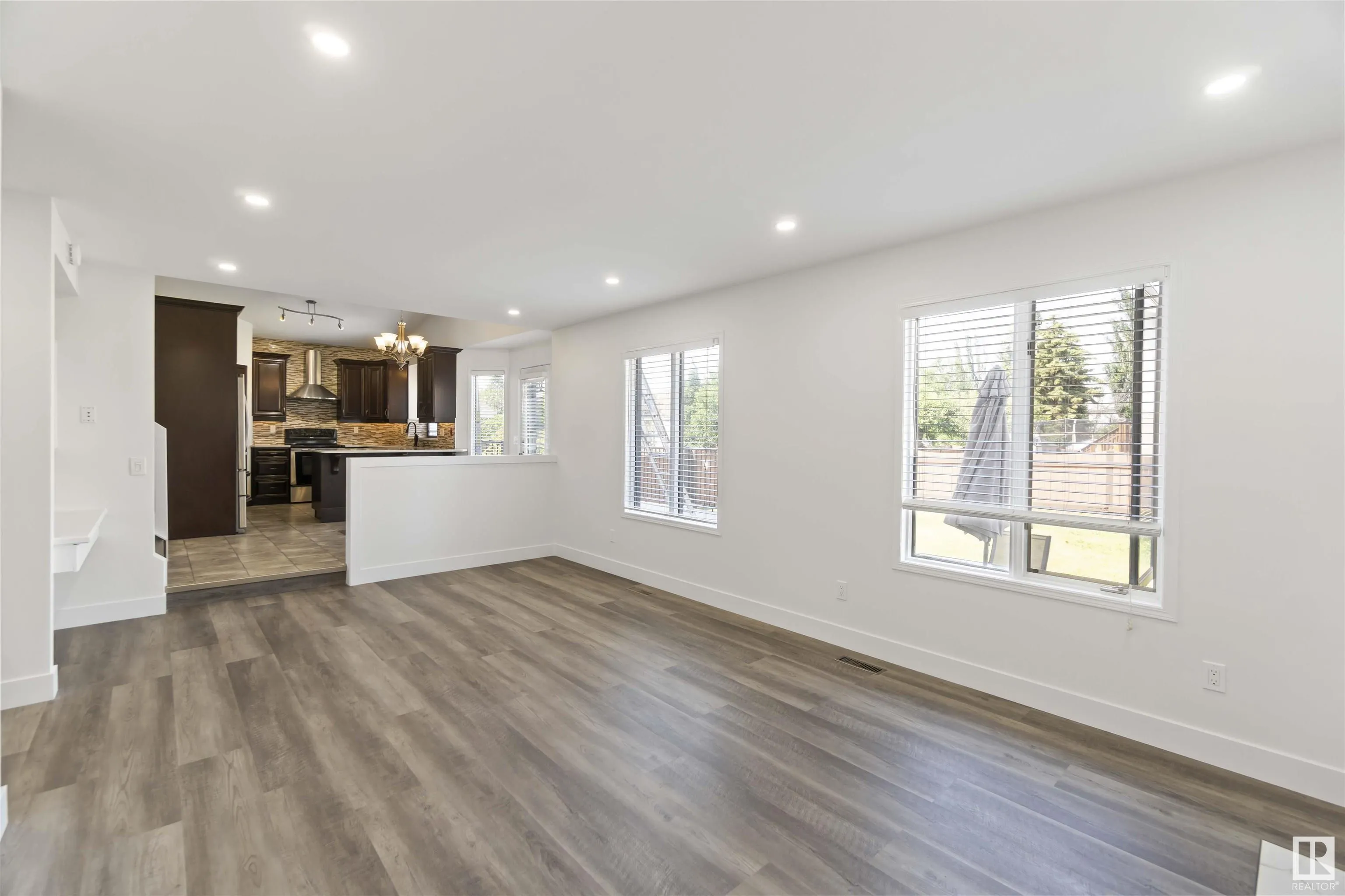 31 DEER RIDGE Drive