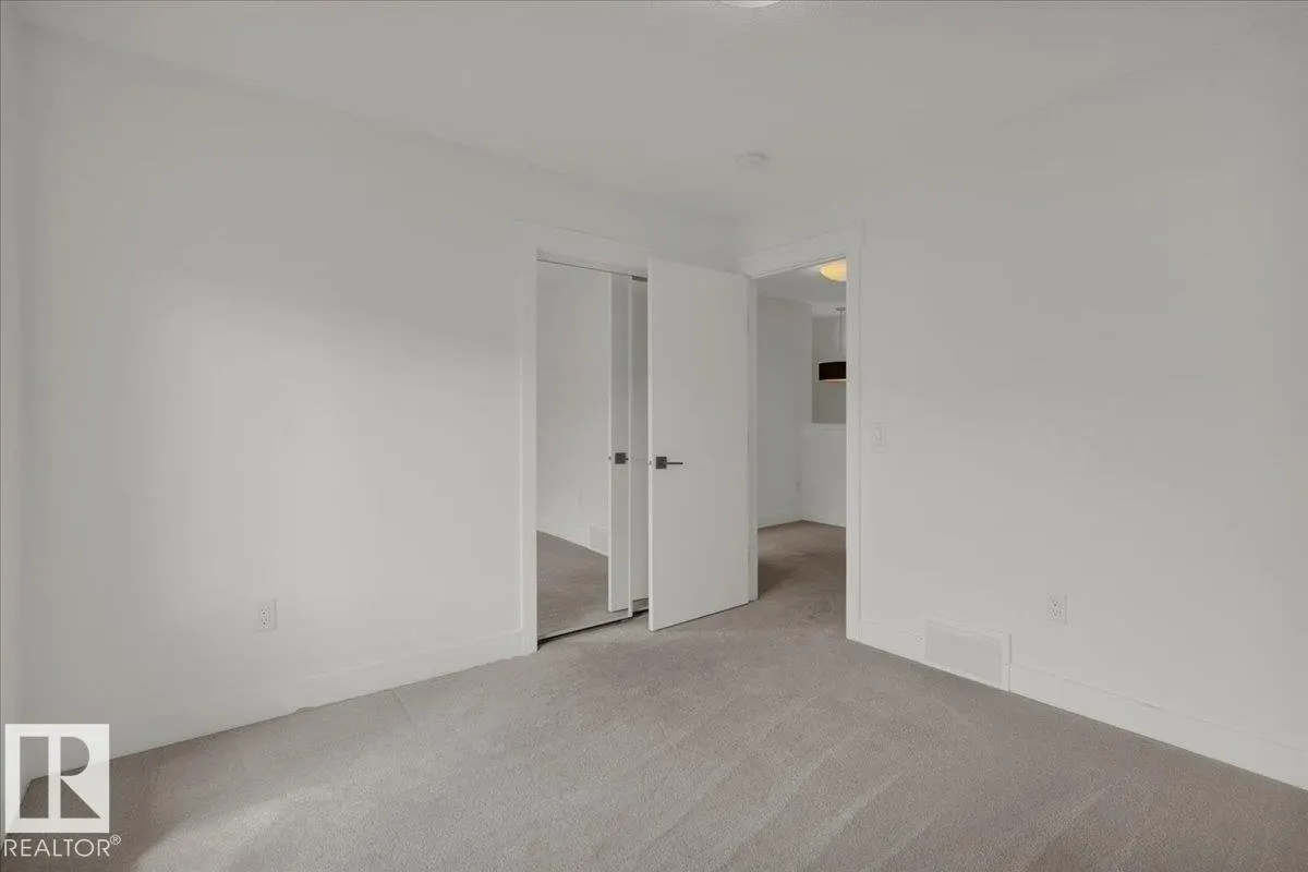 446 ALLARD Boulevard