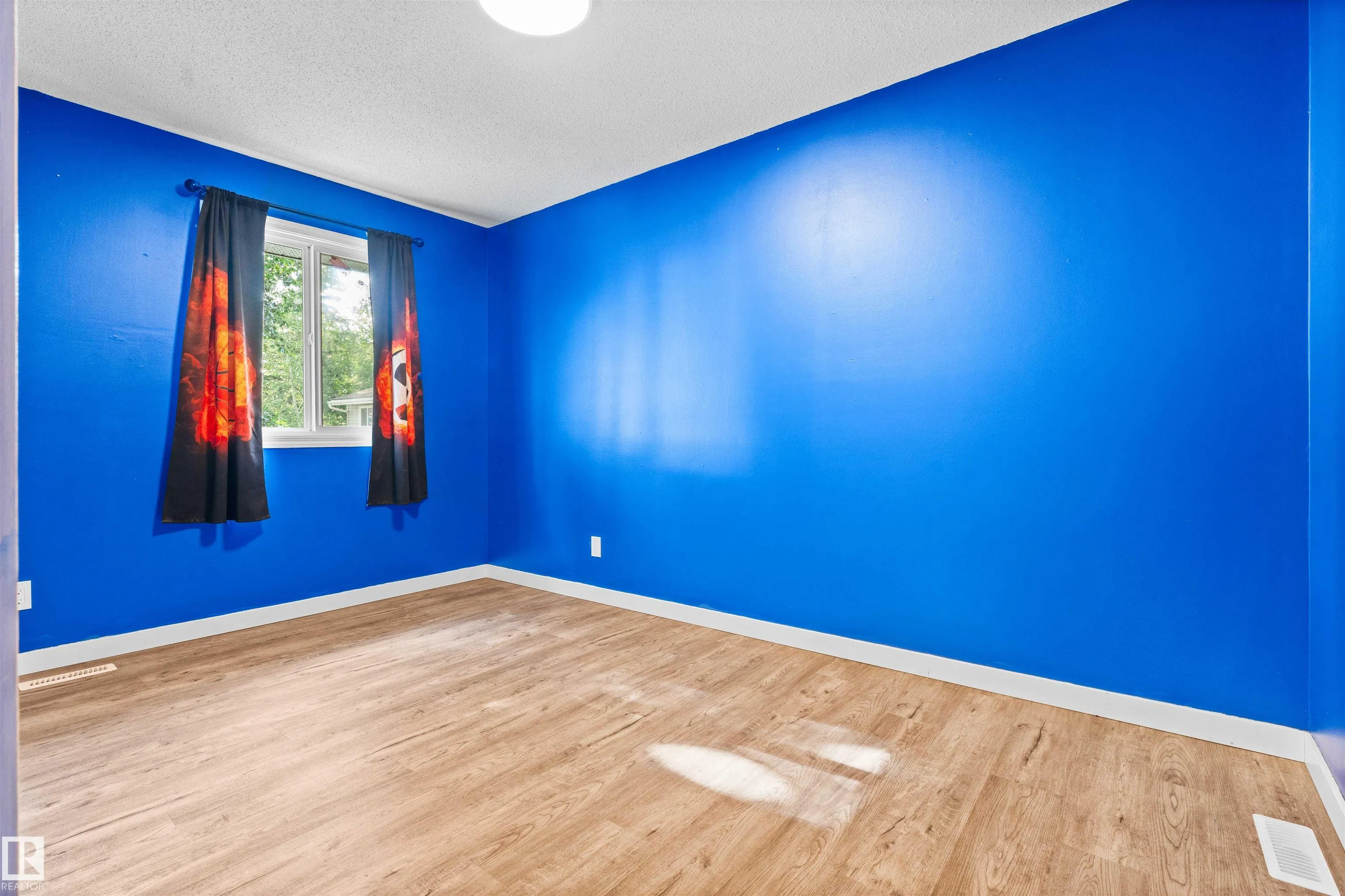 87 BROOKWOOD Drive