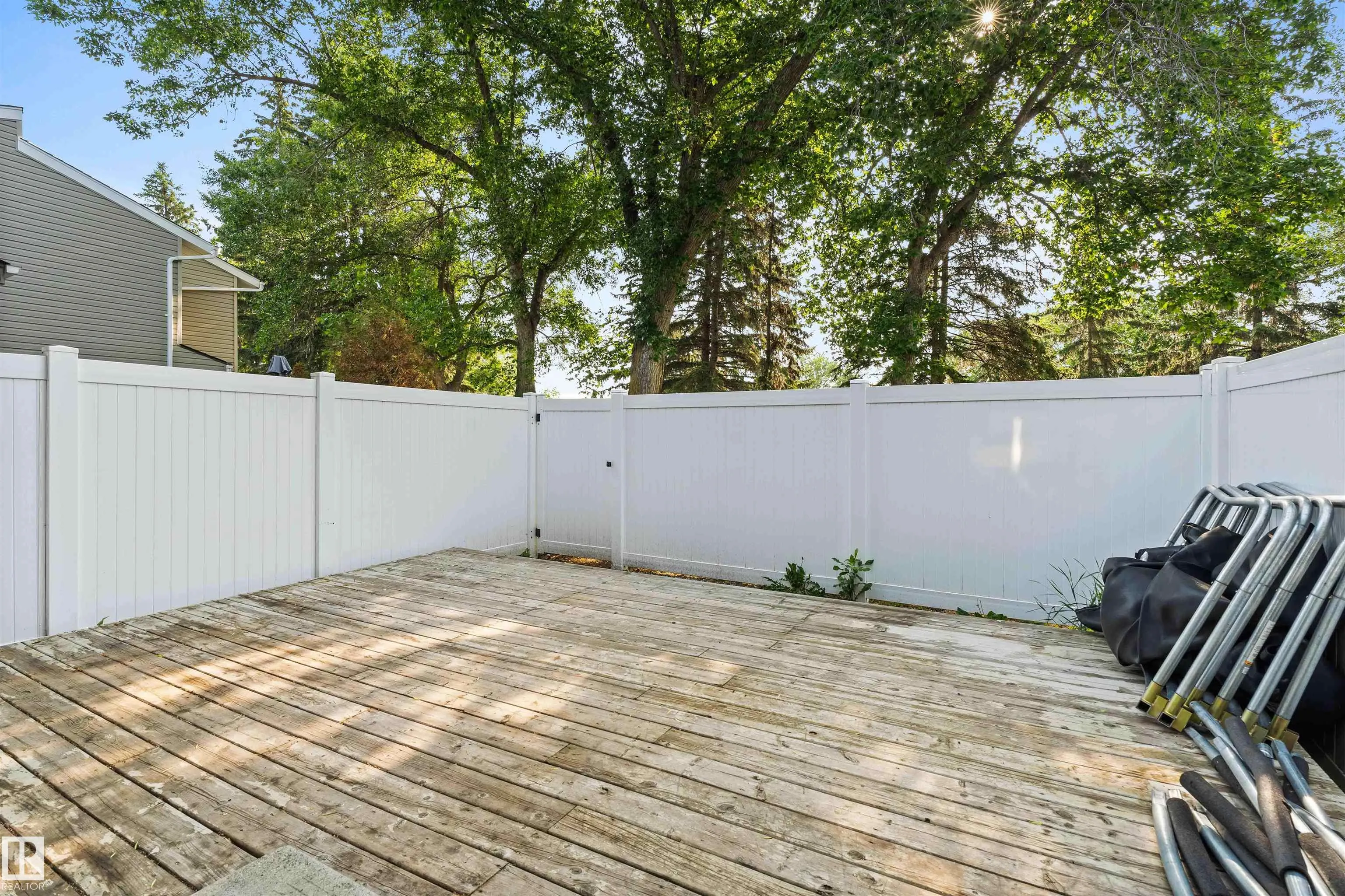 87 BROOKWOOD Drive