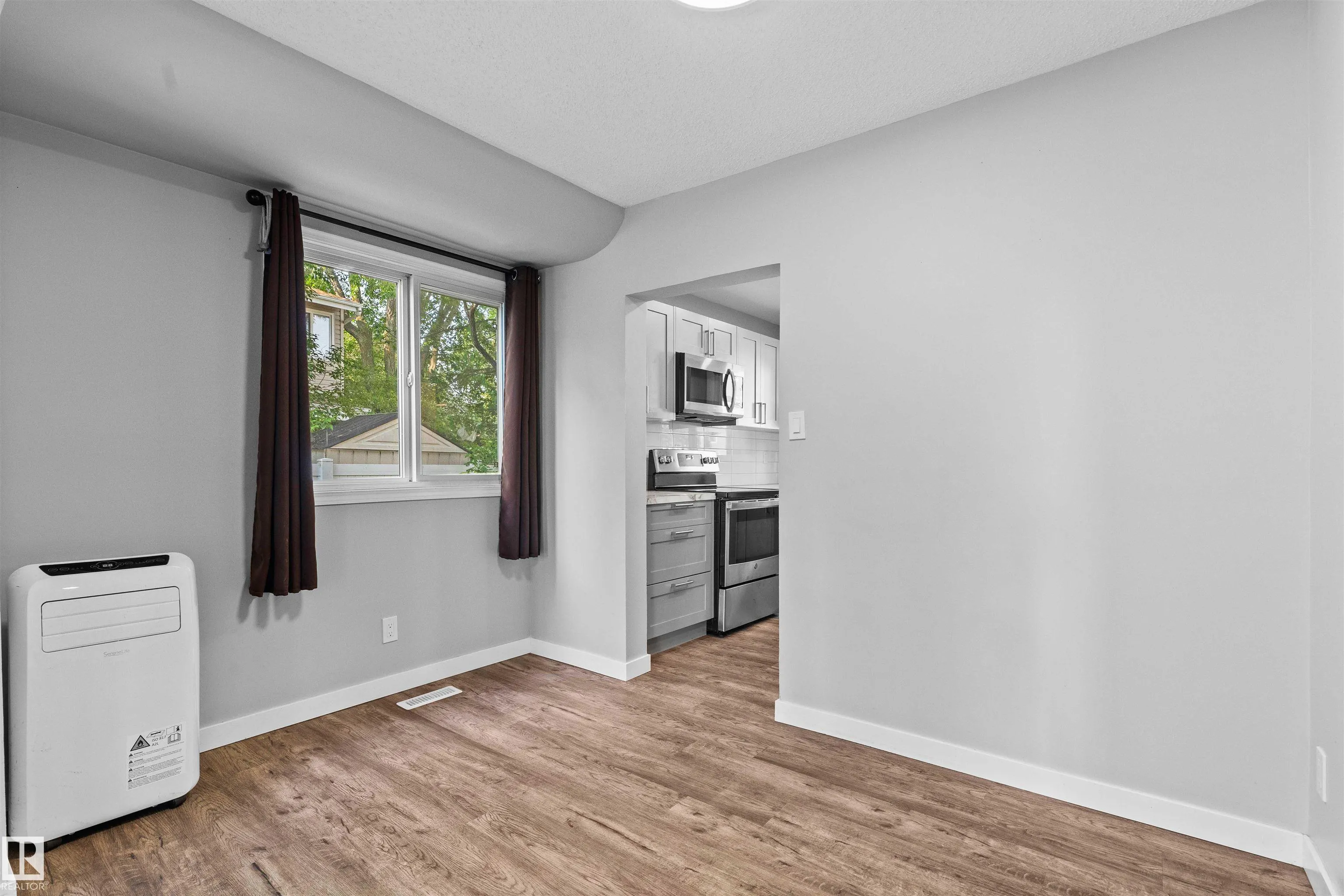 87 BROOKWOOD Drive