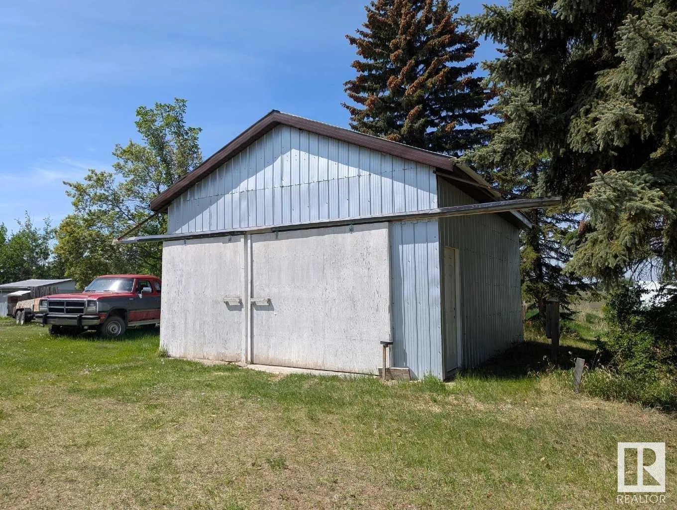 207 Township Road 484 E