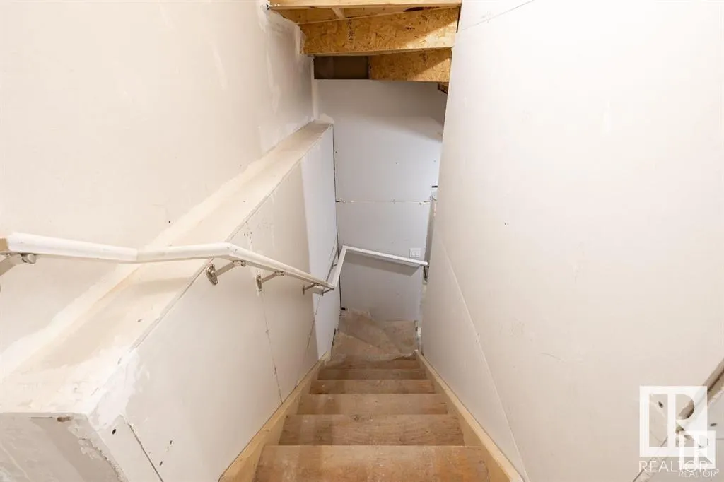 129 ELM Street