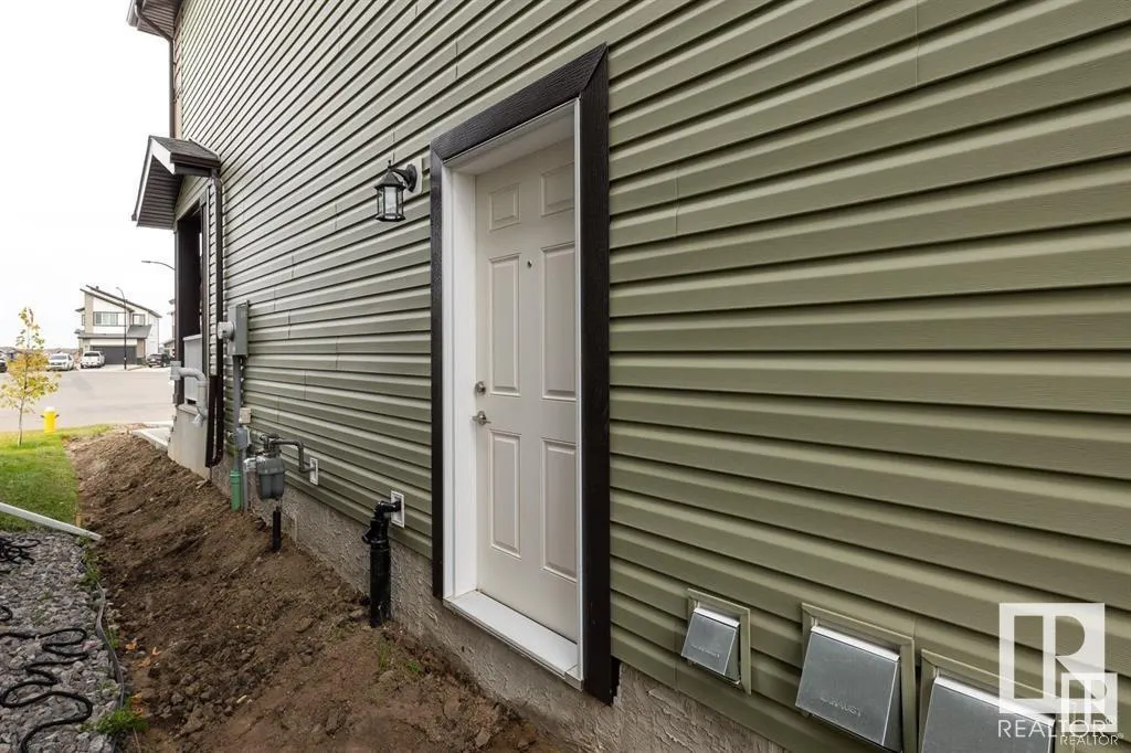 129 ELM Street
