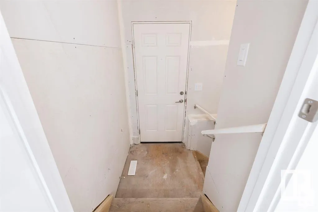 129 ELM Street