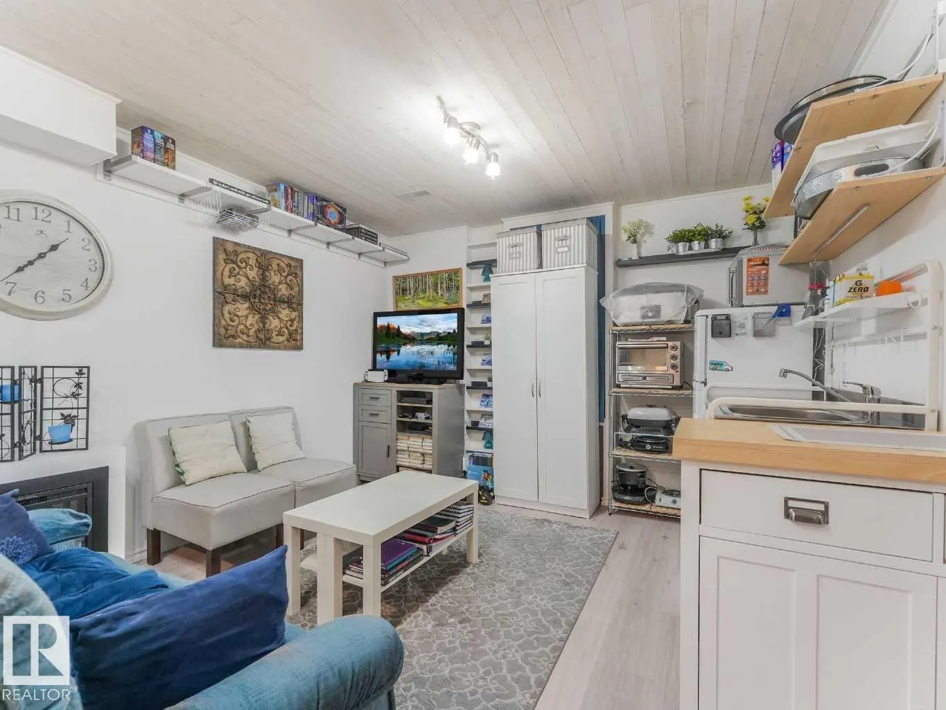 234 ROBINSON Drive