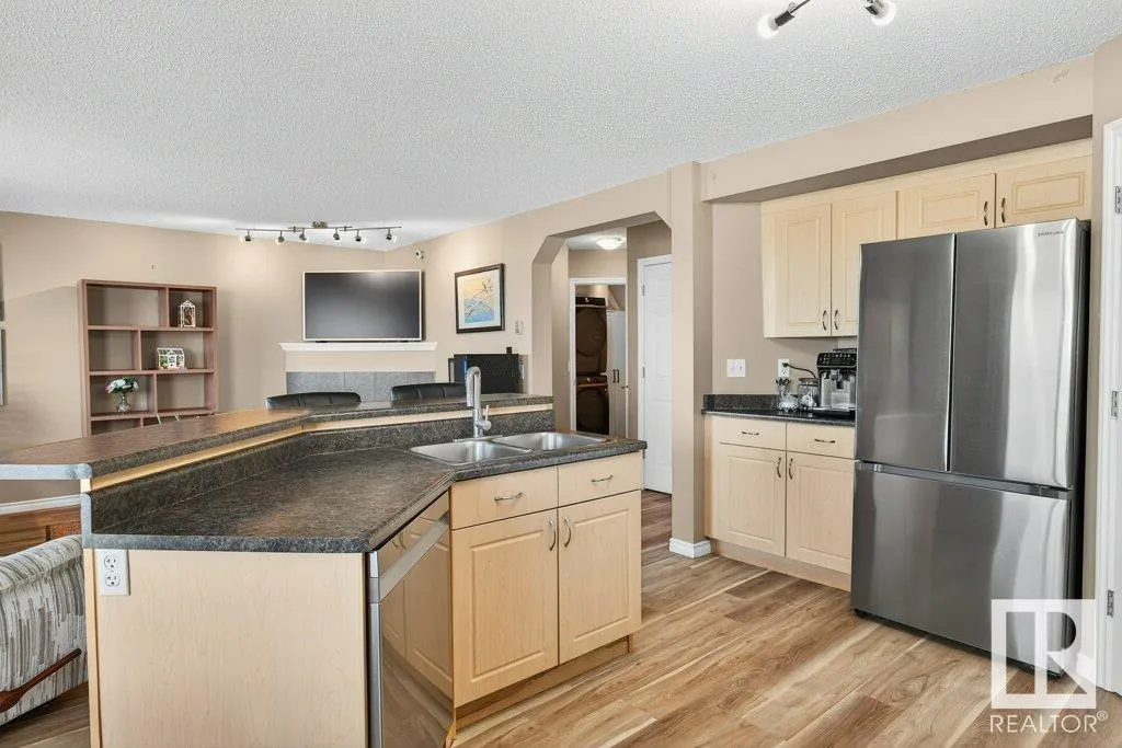 92 Greystone Crescent