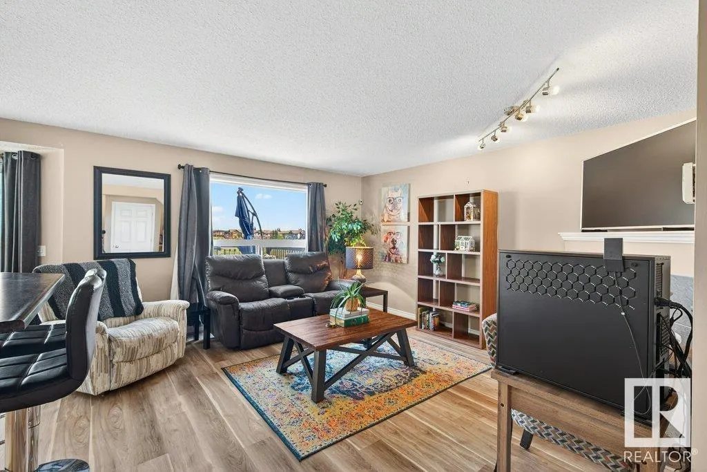 92 Greystone Crescent