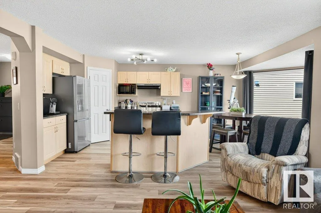 92 Greystone Crescent