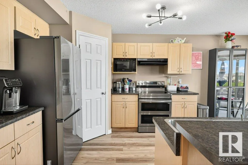 92 Greystone Crescent