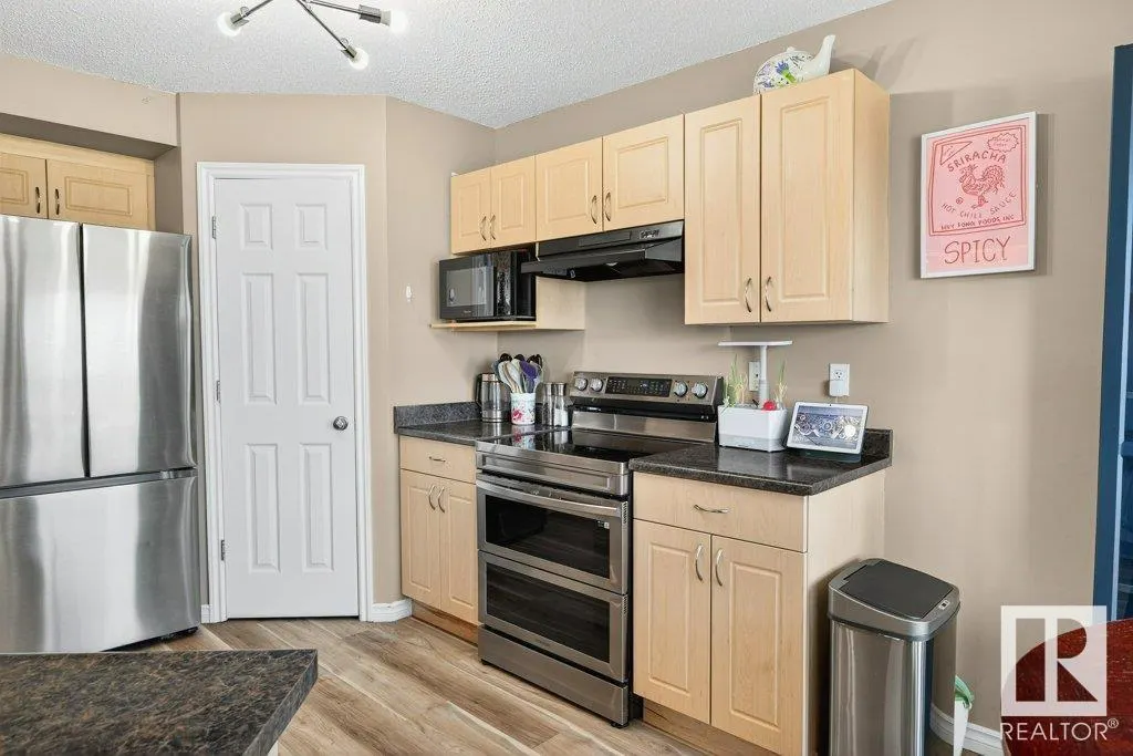 92 Greystone Crescent