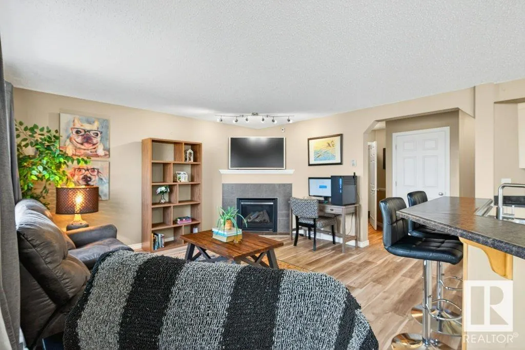 92 Greystone Crescent