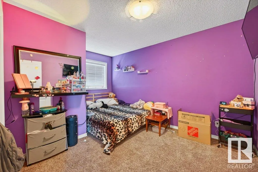 92 Greystone Crescent