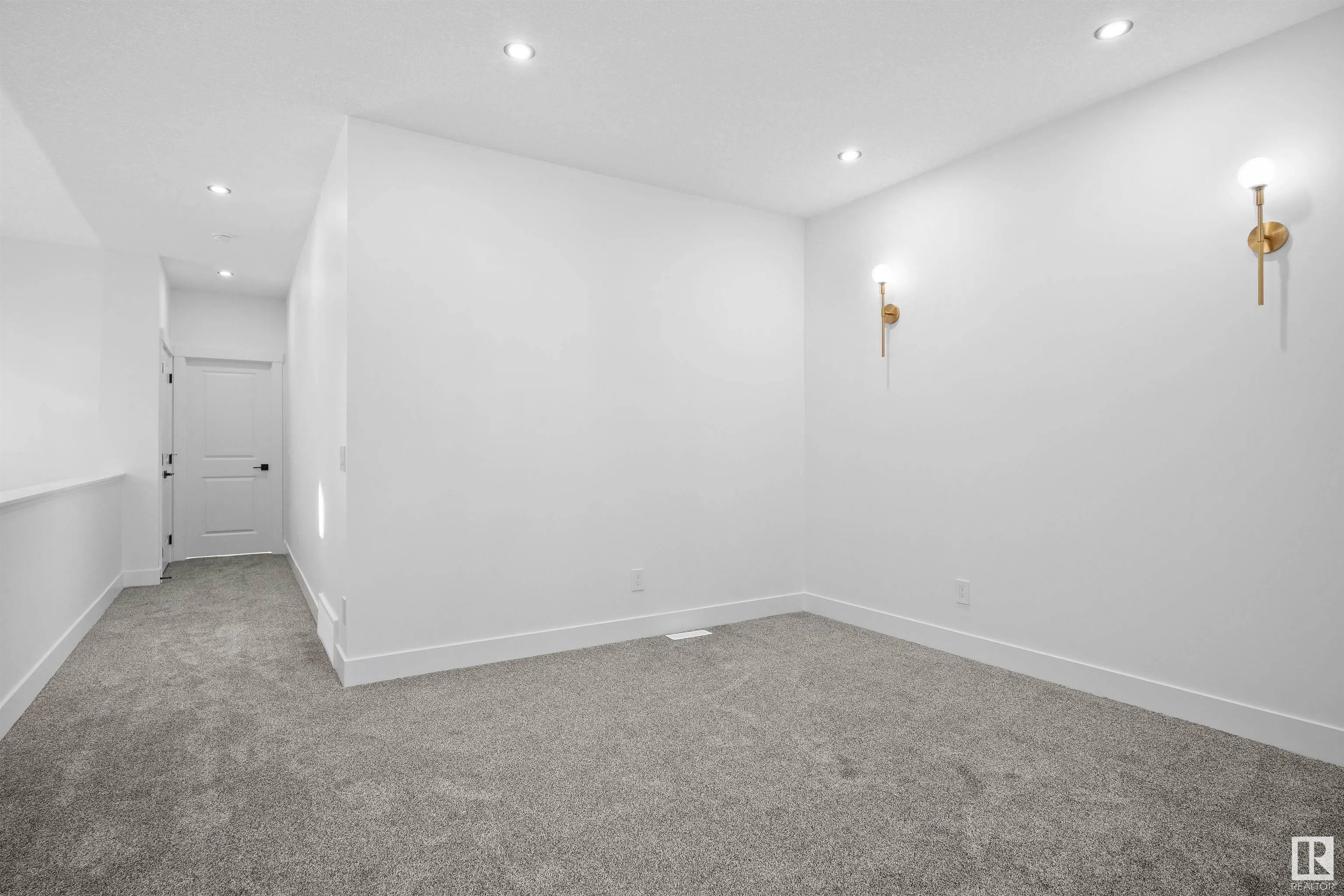 62 SILVERSTONE Drive