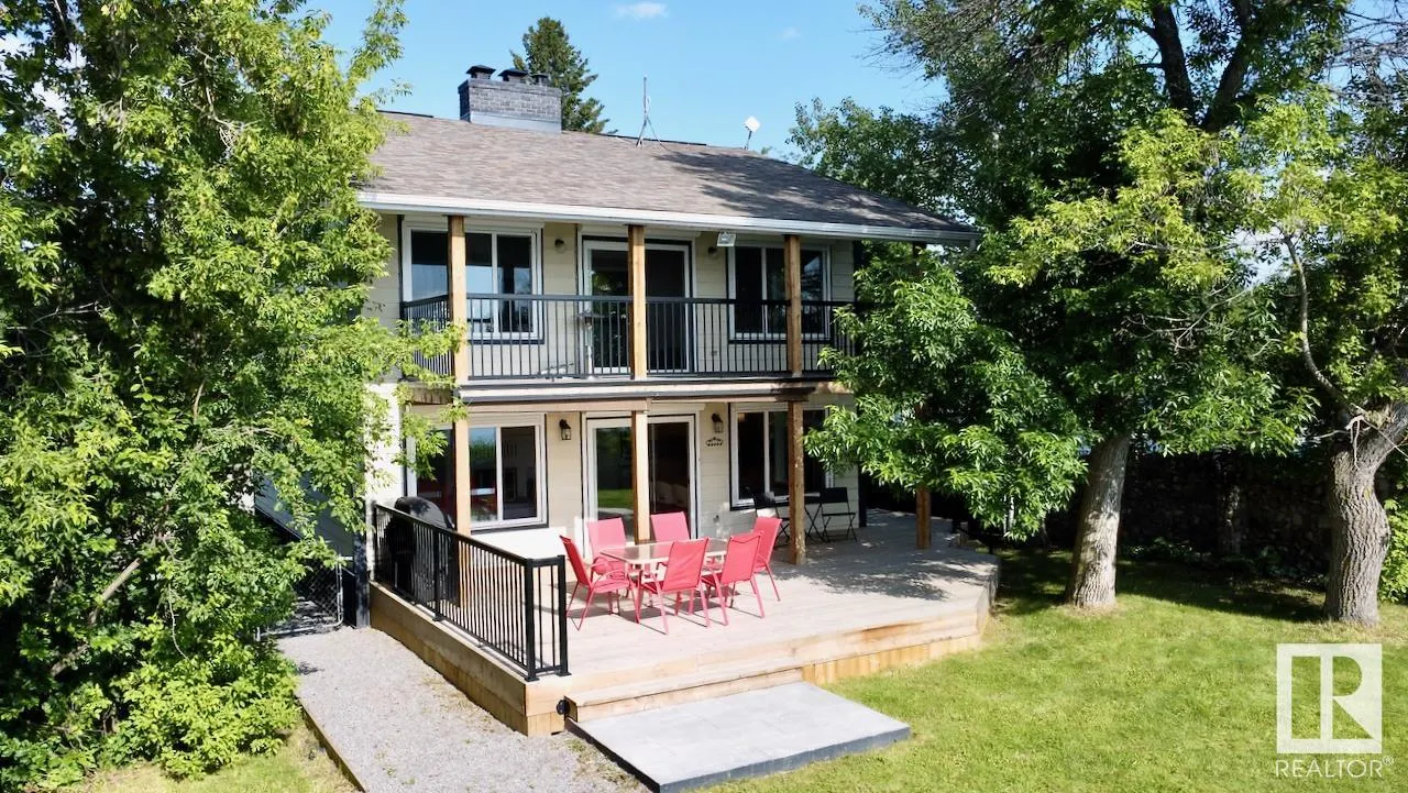 2 Gibbons Avenue