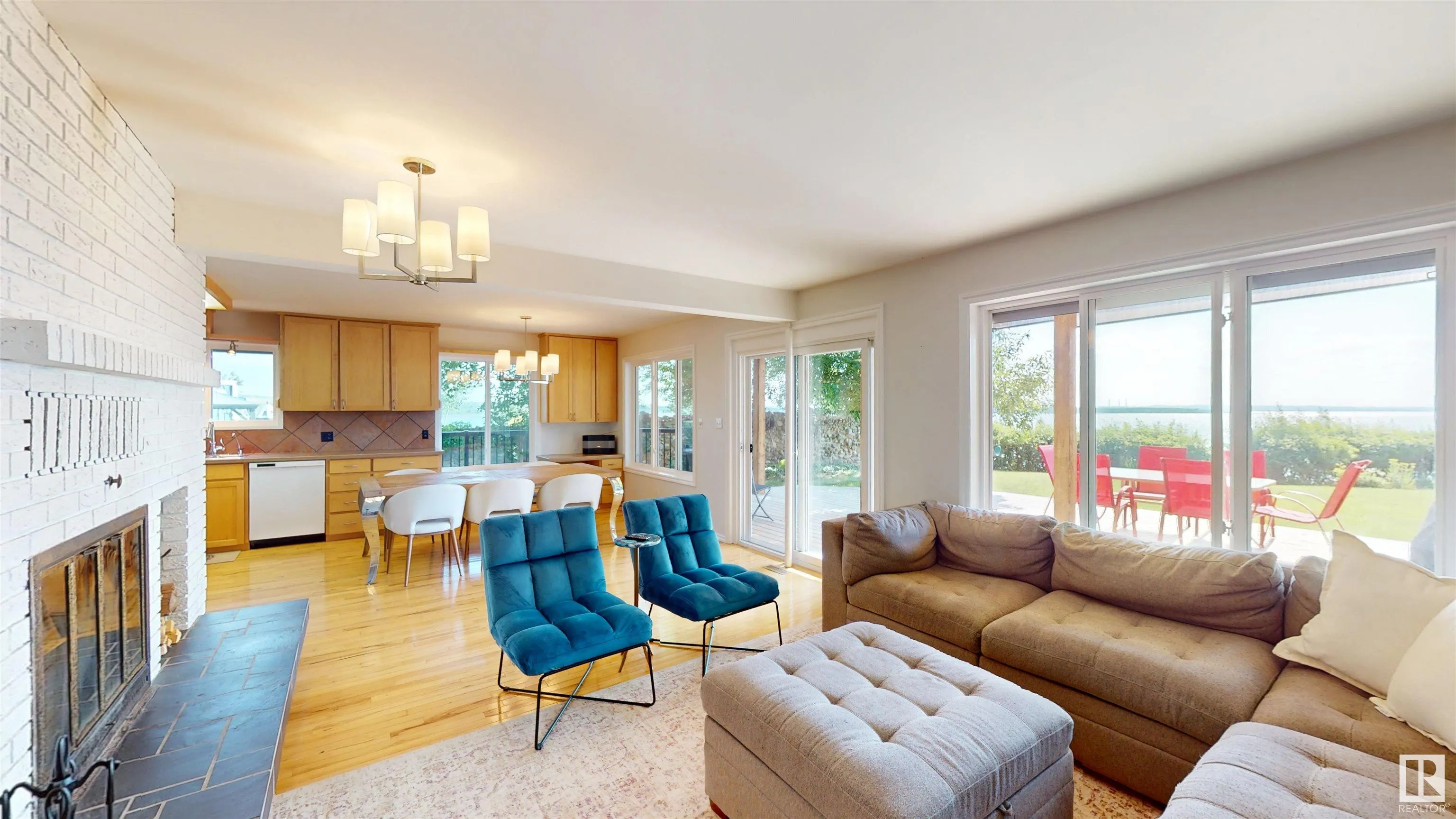 2 Gibbons Avenue