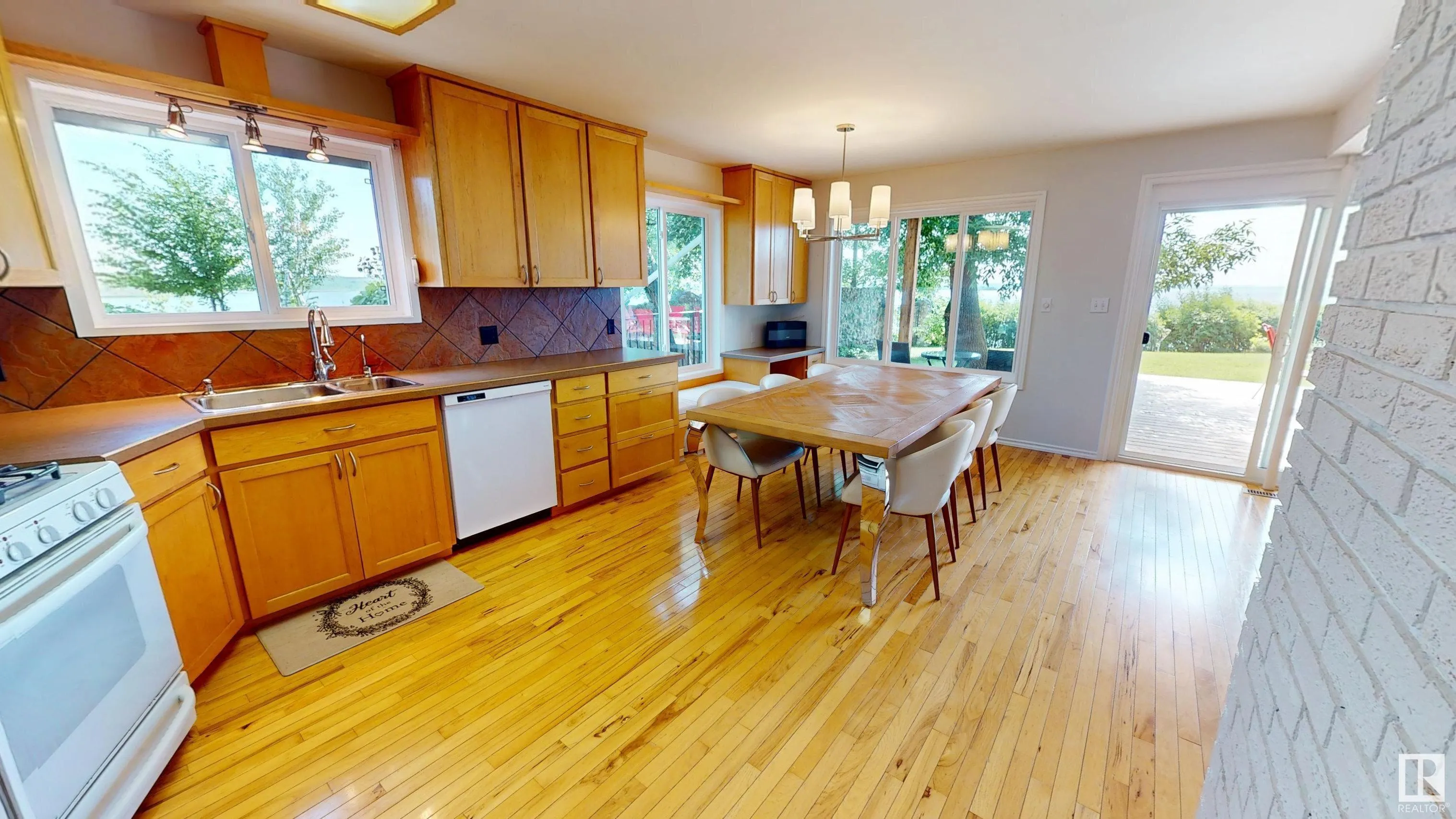2 Gibbons Avenue