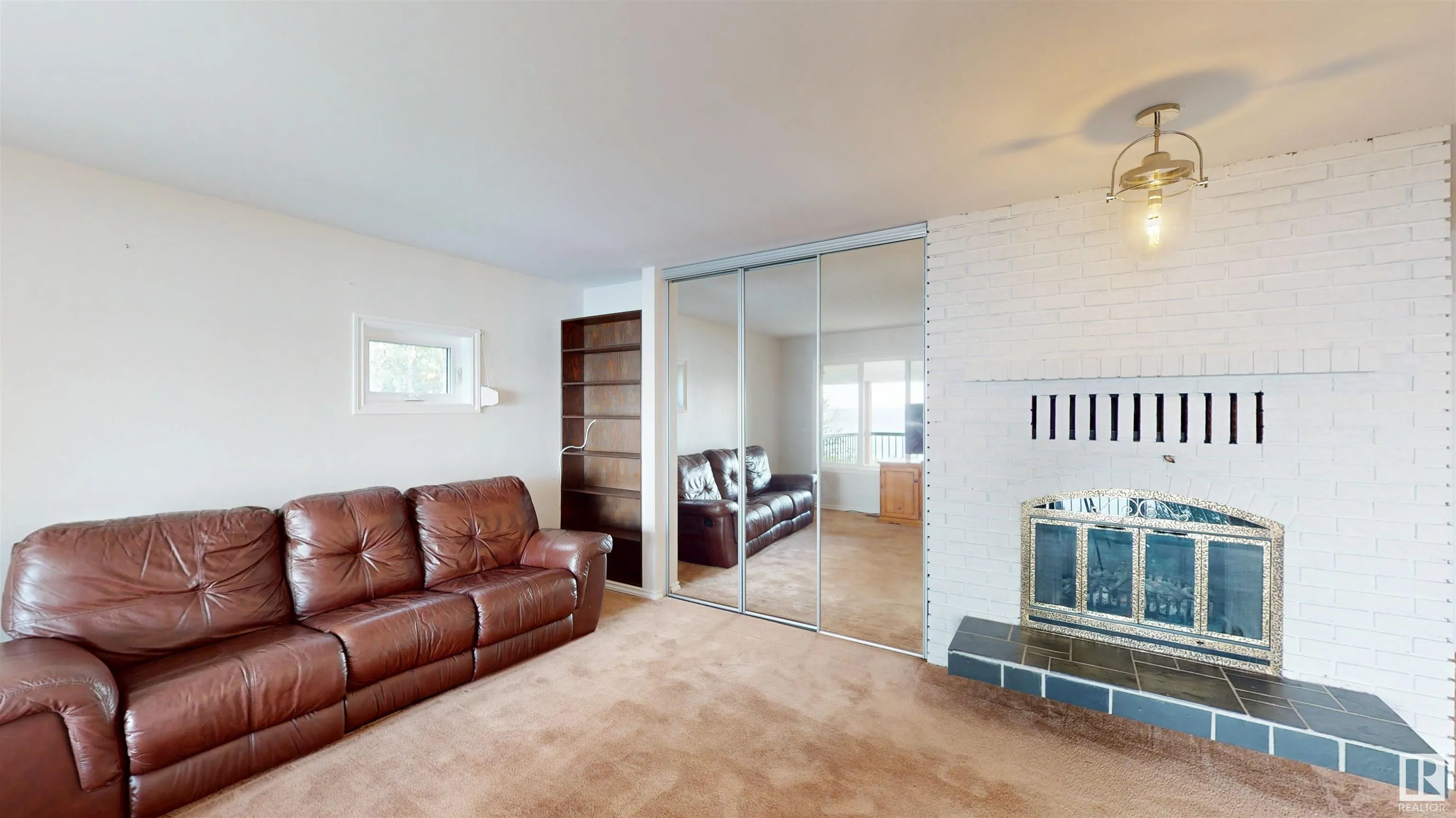 2 Gibbons Avenue